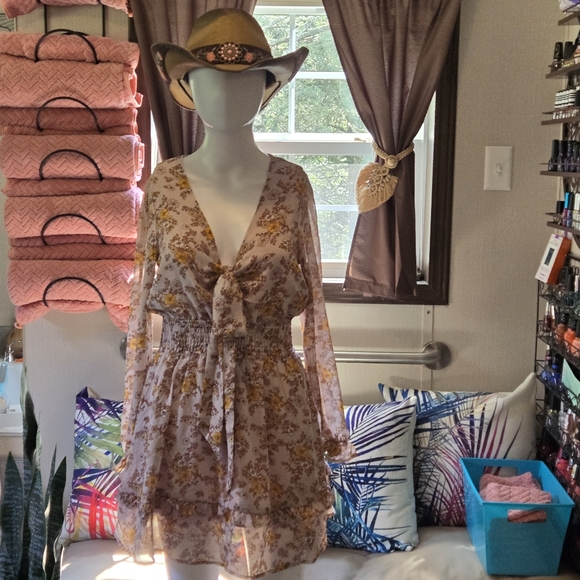 New! Dusty Pink Floral Peasant Dress - Picture 3 of 9